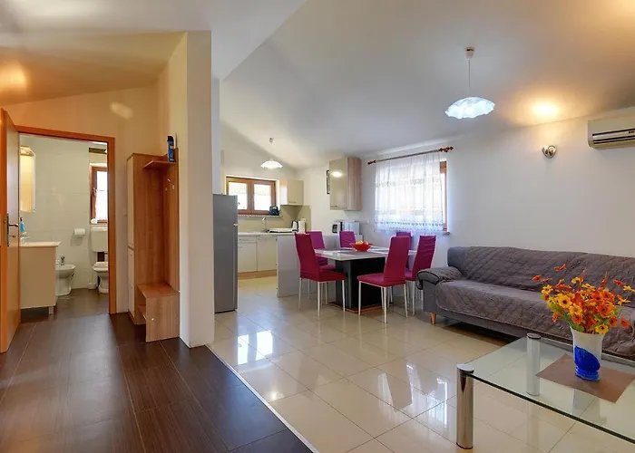 펜션 House Jasminka 메덜린