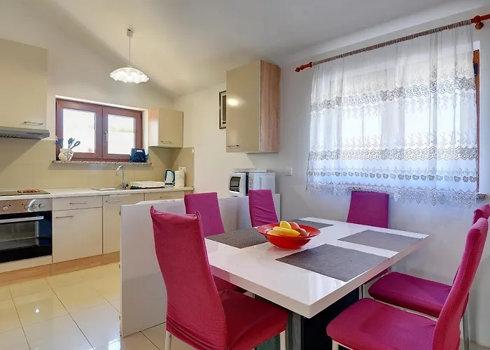 펜션 House Jasminka