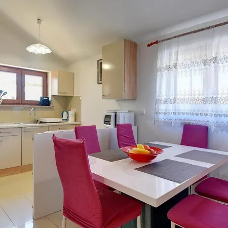 Holiday home Jasminka